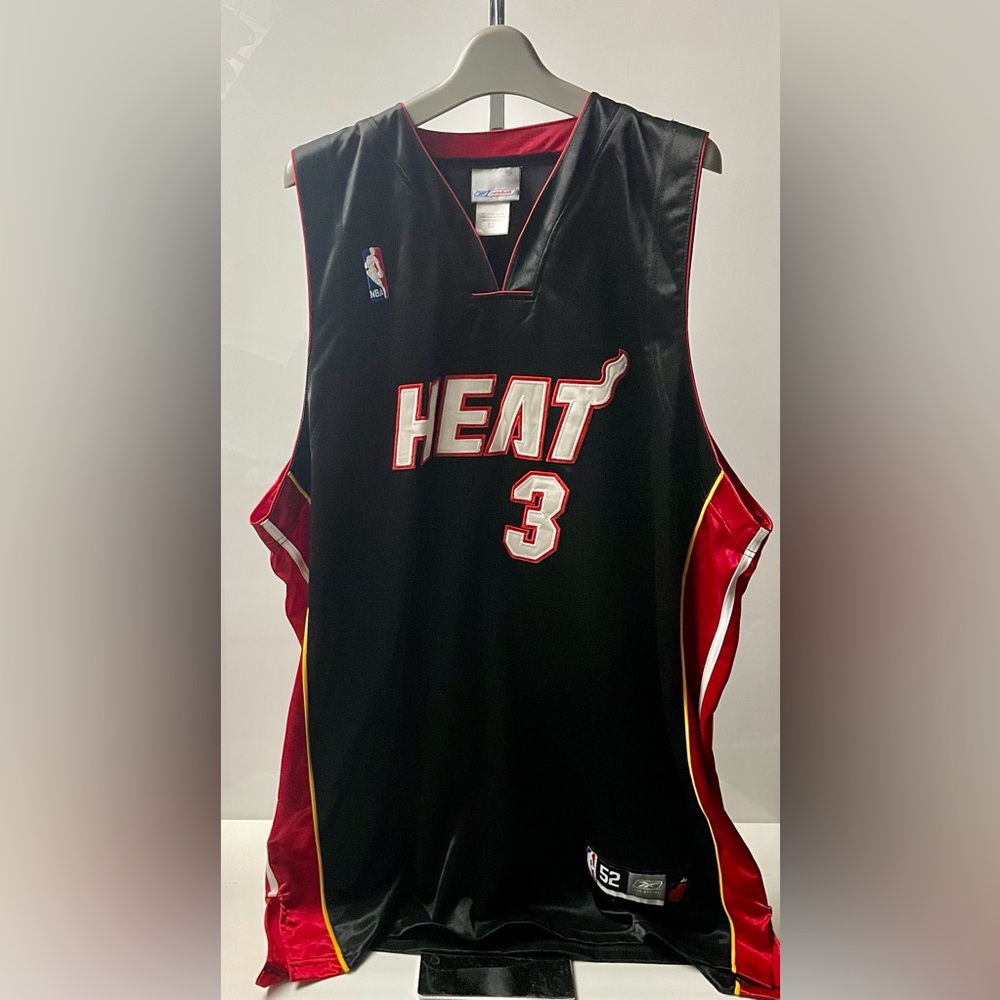Vintage Reebox NBA Miami Heat DWade Official NBA Jersey
